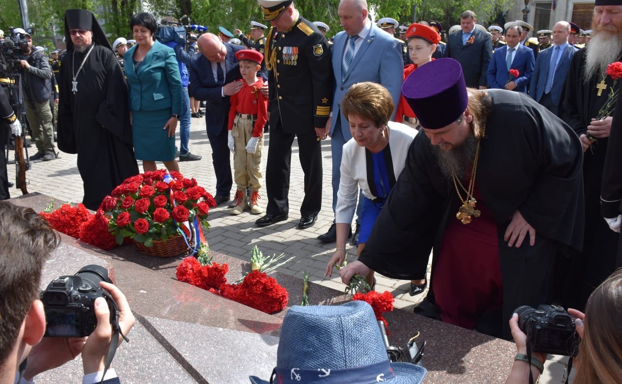 Екатерина Алтабаева и Сергей Колбин поздравили Черноморский флот с 238-й годовщиной со дня основания