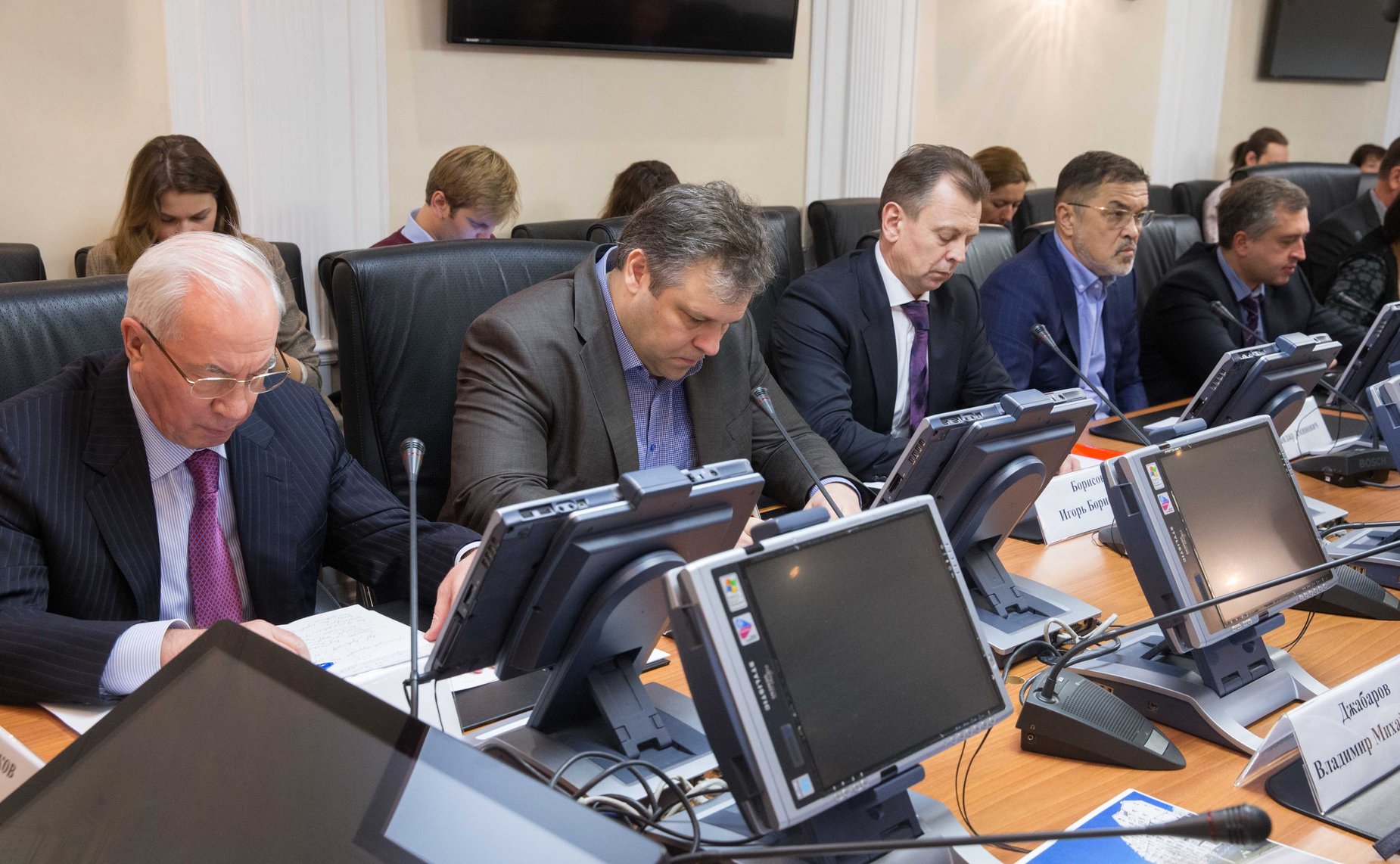 «Круглый стол» на тему «Пять лет после майдана: украинский кризис как поле информационной войны»