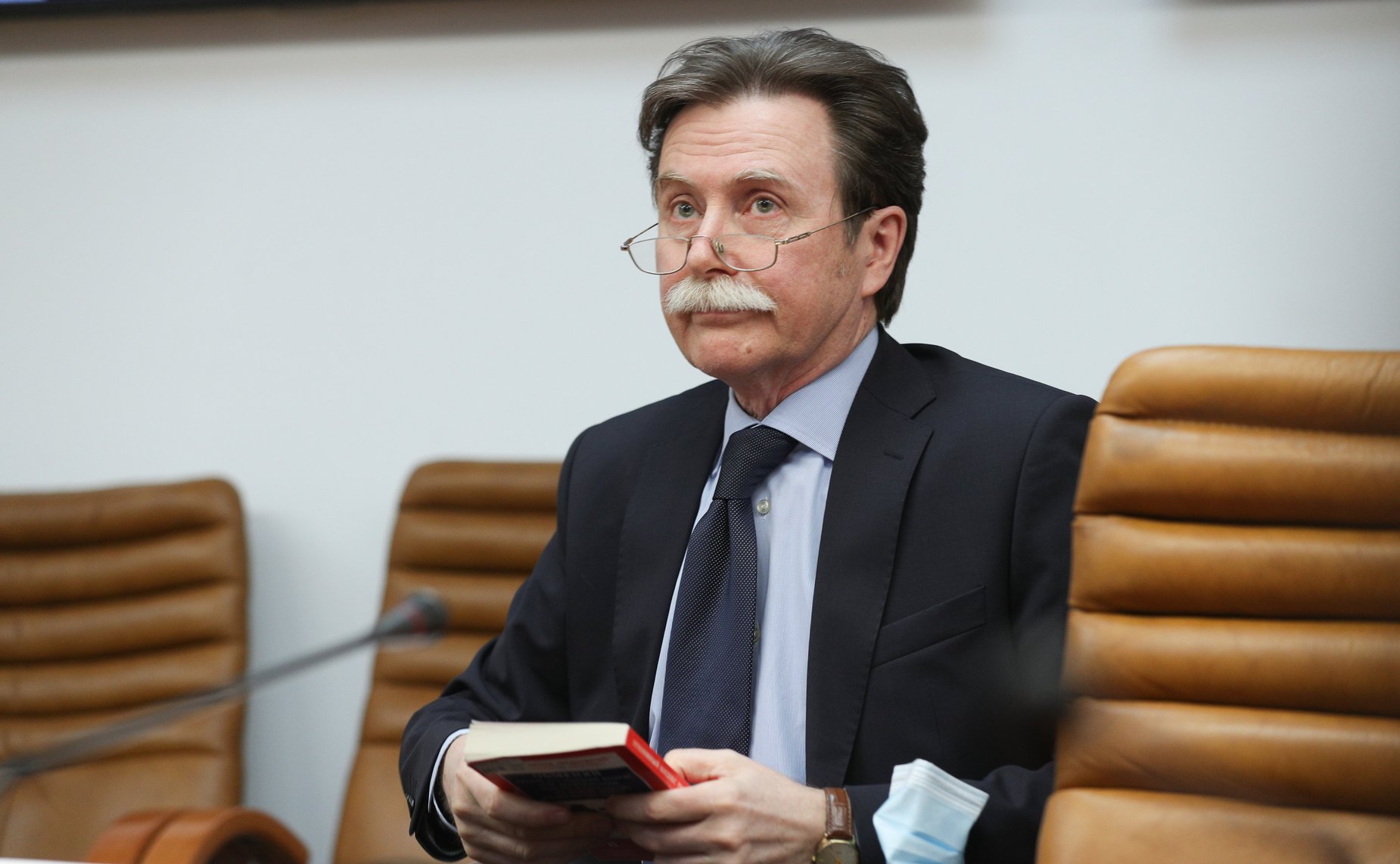 Игорь Белоусов