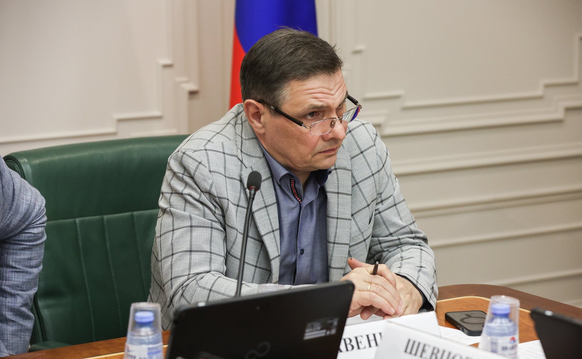 Совещание Комитета Совета Федерации по экономической политике «Проблемы сдачи квалификационного экзамена оценщиками»