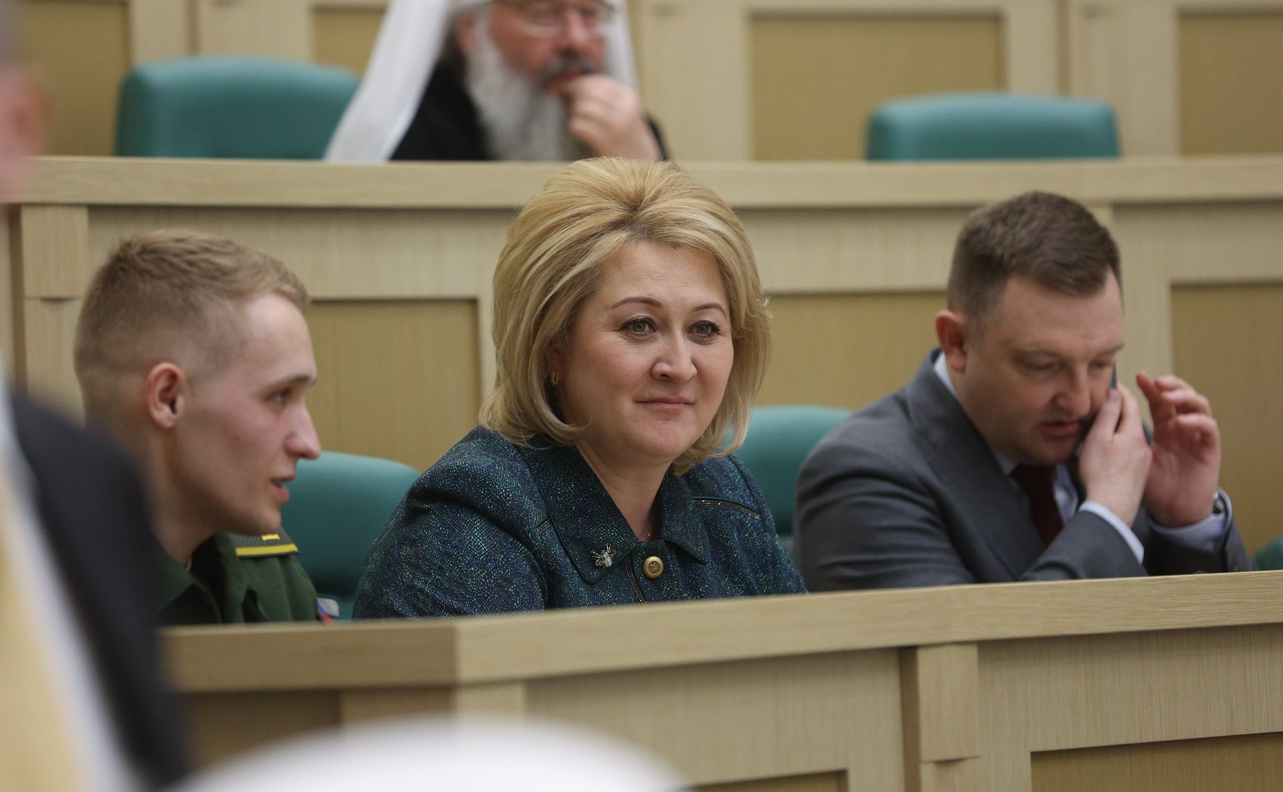 Пленарное заседание Х Парламентских встреч в рамках ХХХ Международных образовательных чтений «К 350-летию со дня рождения Петра I: секулярный мир и религиозность»