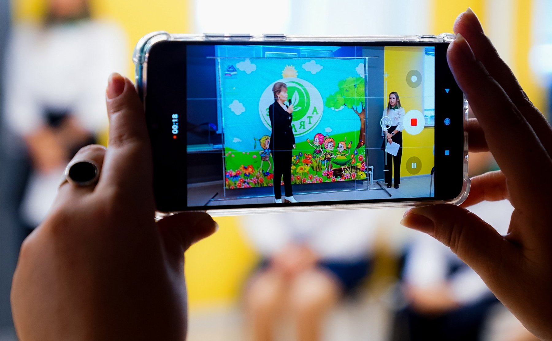 Татьяна Гигель в ходе рабочей поездки дала старт региональной природоохранной социально-образовательной акции «Эколята Алтая»