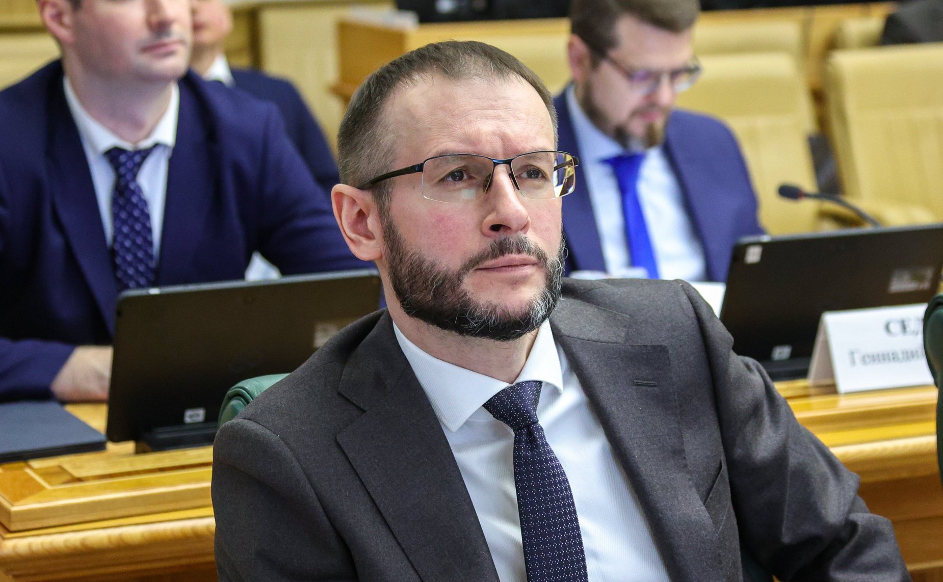 Расширенное заседание Комитета Совета Федерации по конституционному законодательству и государственному строительству «Инициативы Амурской области о дополнительных мерах по противодействию нелегальной миграции и ускорению цифровой трансформации»