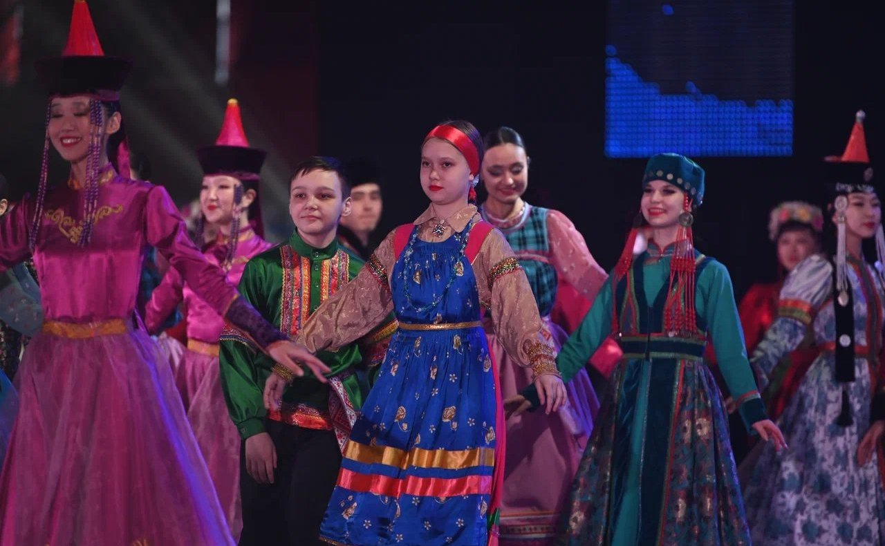 Праздничный концерт в честь национального праздника Сагаалгана — Белого месяца, Нового года по лунному календарю