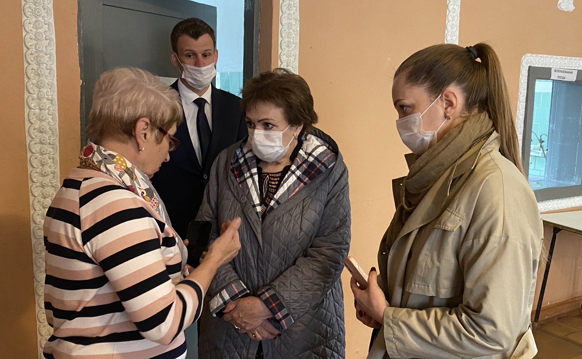 Елена Бибикова посетила Палкинский и Островский районы