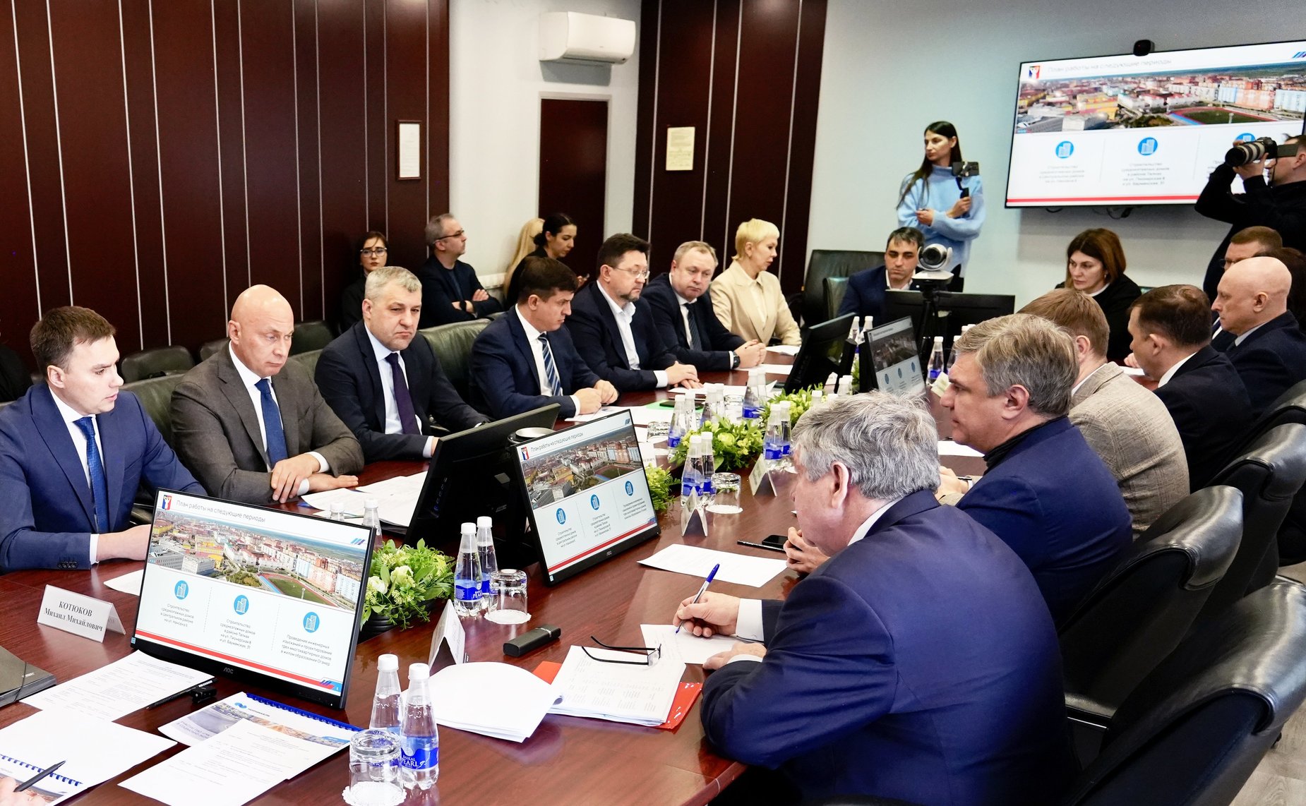 Николай Журавлев совместно с губернатором Красноярского края Михаилом Котюковым провел совещание по вопросам реализации Комплексного плана социально-экономического развития города до 2035 года