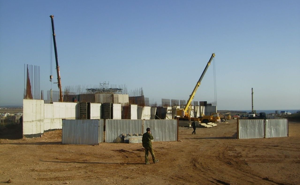 Екатерина Алтабаева вручила Почётную грамоту коллективу Музейного историко-мемориального комплекса «35-я береговая батарея»