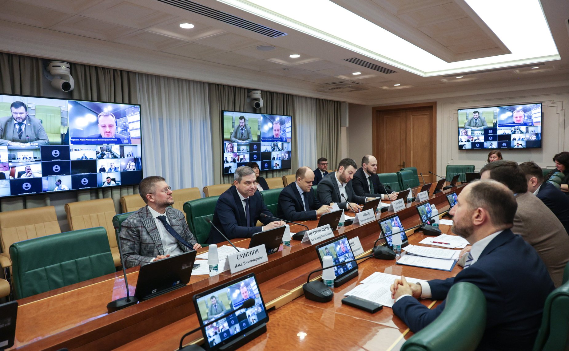 Совещание Комитета СФ по экономической политике «Развитие инфраструктуры поддержки субъектов малого и среднего предпринимательства в воссоединенных субъектах РФ»