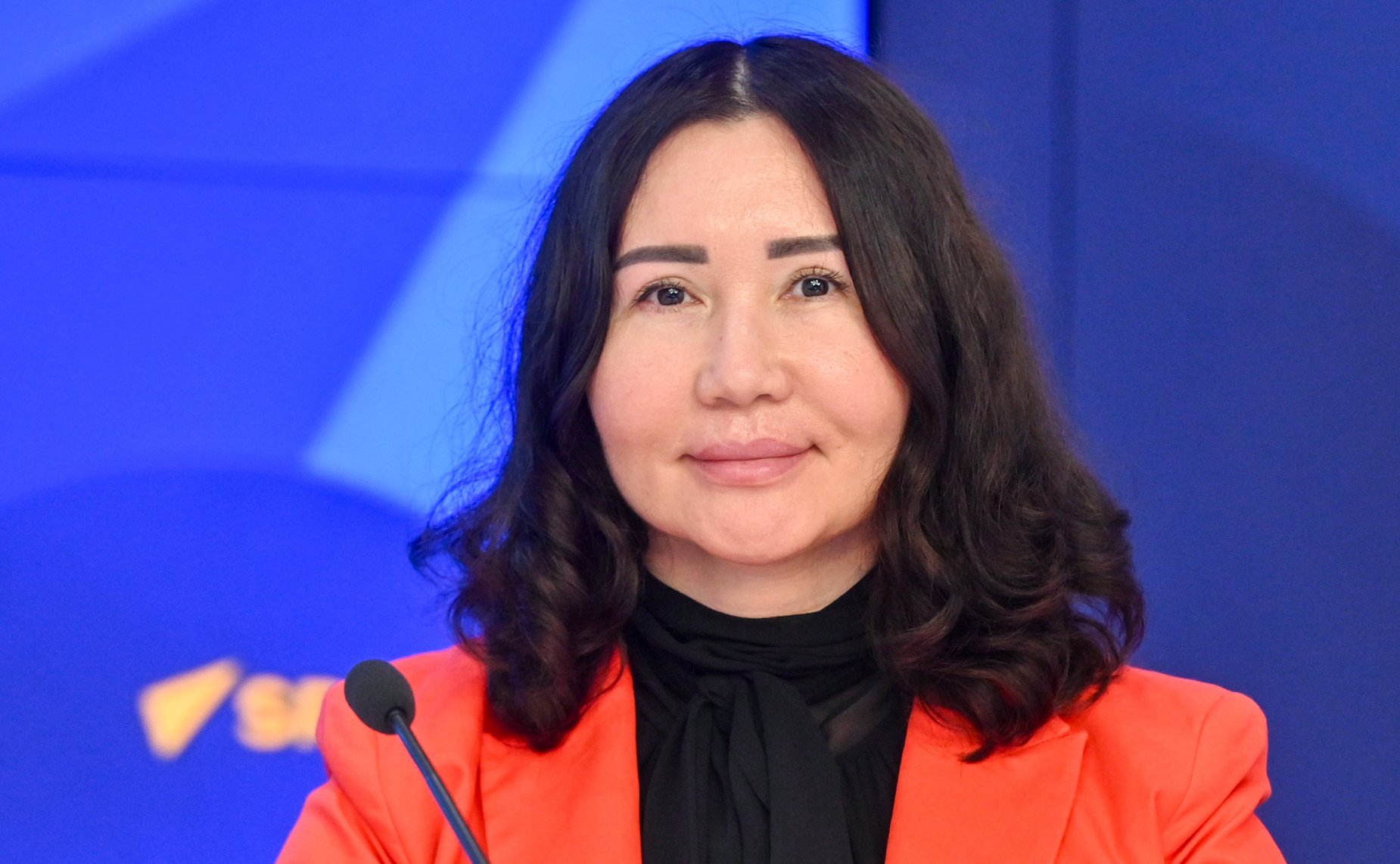 В пресс-центре «Россия сегодня» Галина Карелова приняла участие в пресс-конференции, посвященной итогам работы Совета Евразийского женского форума в период весенней сессии