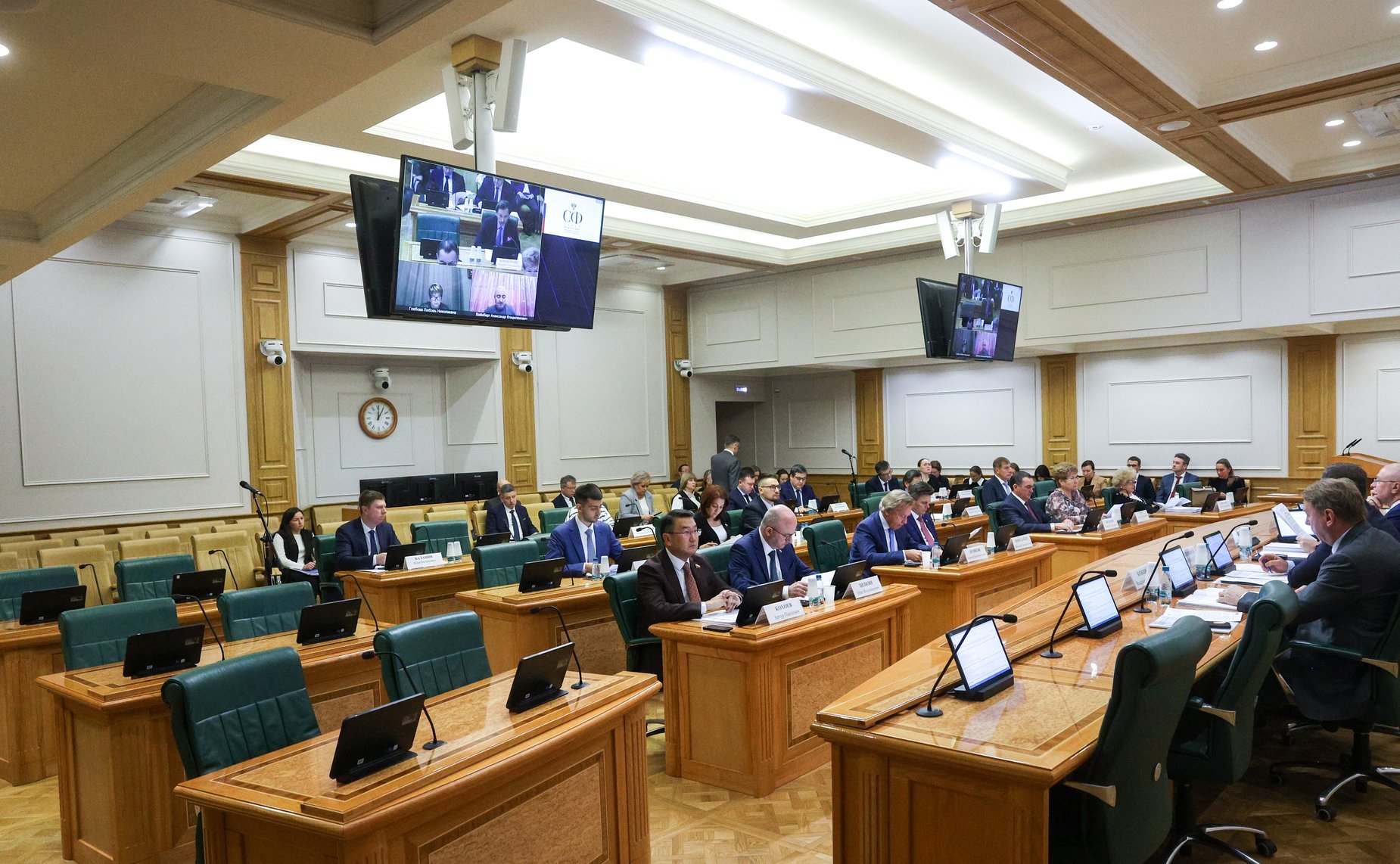 Заседание Комитета Совета Федерации по конституционному законодательству и государственному строительству