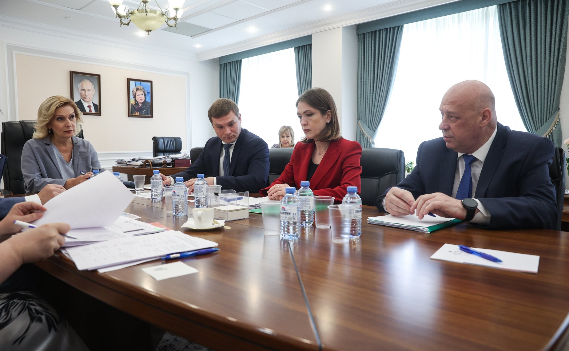 Инна Святенко провела рабочее совещание с Министром здравоохранения Российской Федерации Михаилом Мурашко и главой Республики Хакасия Валентином Коноваловым