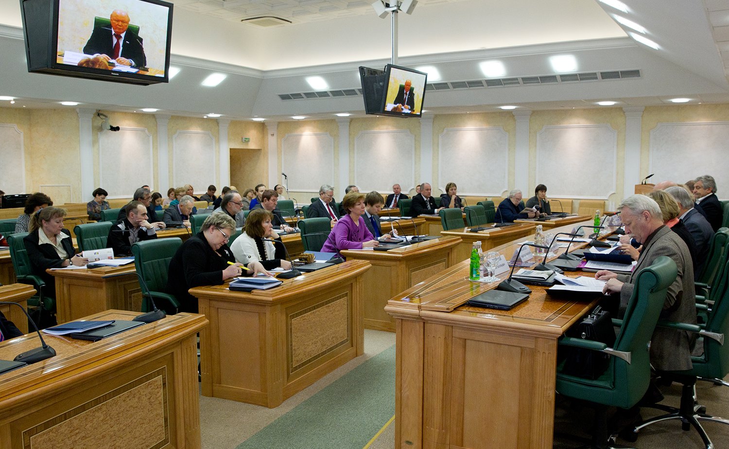 Заседание «круглого стола» на тему «Книга в духовном обиходе современников» 3