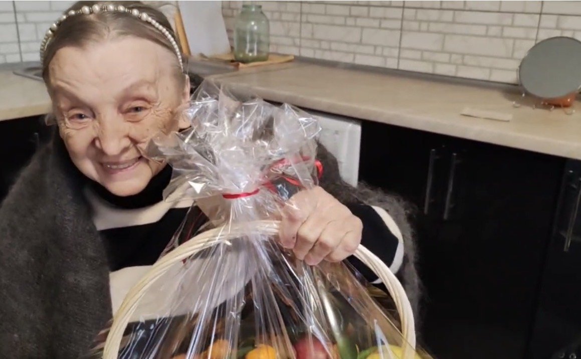 Игорь Кастюкевич поздравил с 88-летием подшефную жительницу блокадного Ленинграда