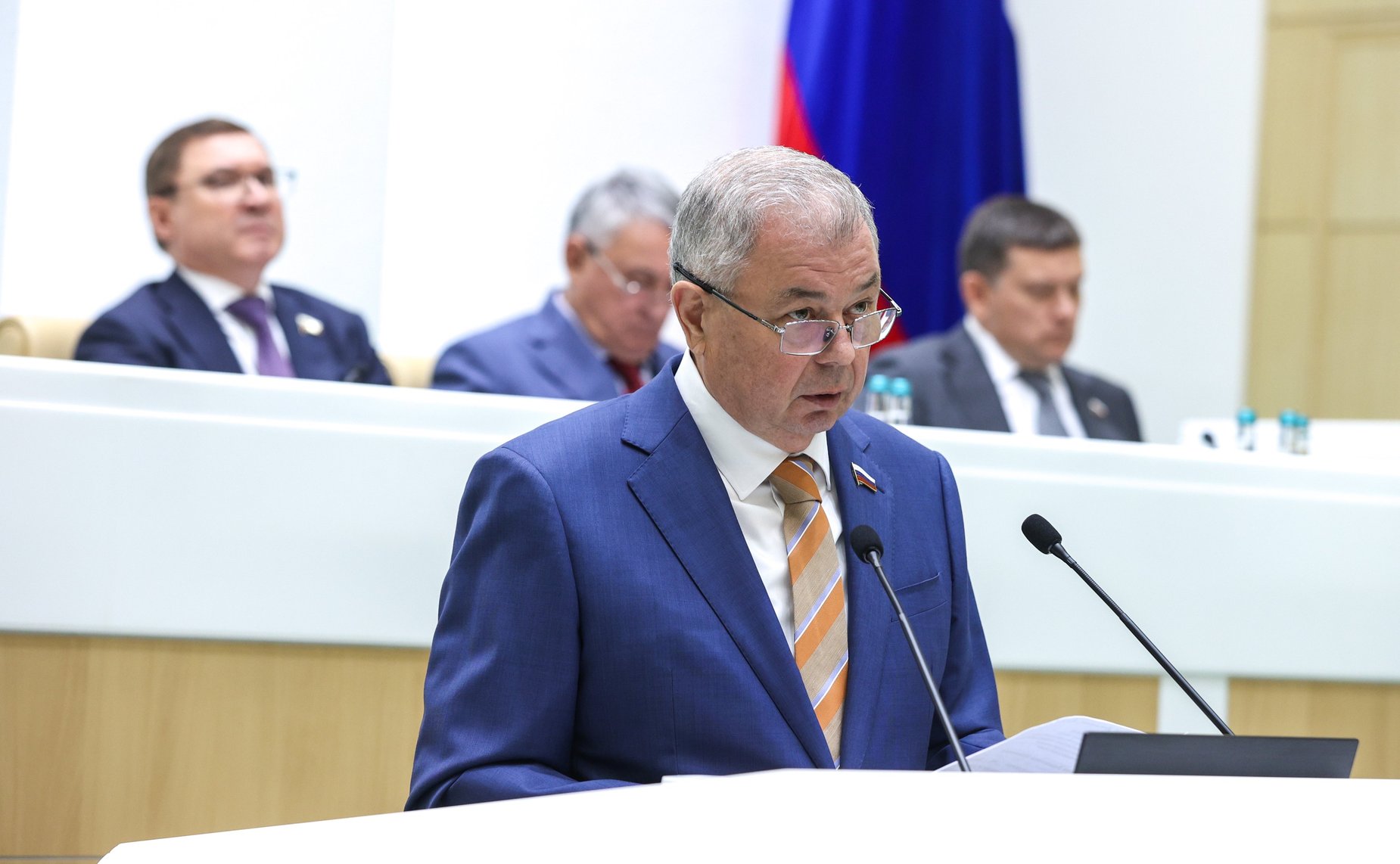 Анатолий Артамонов