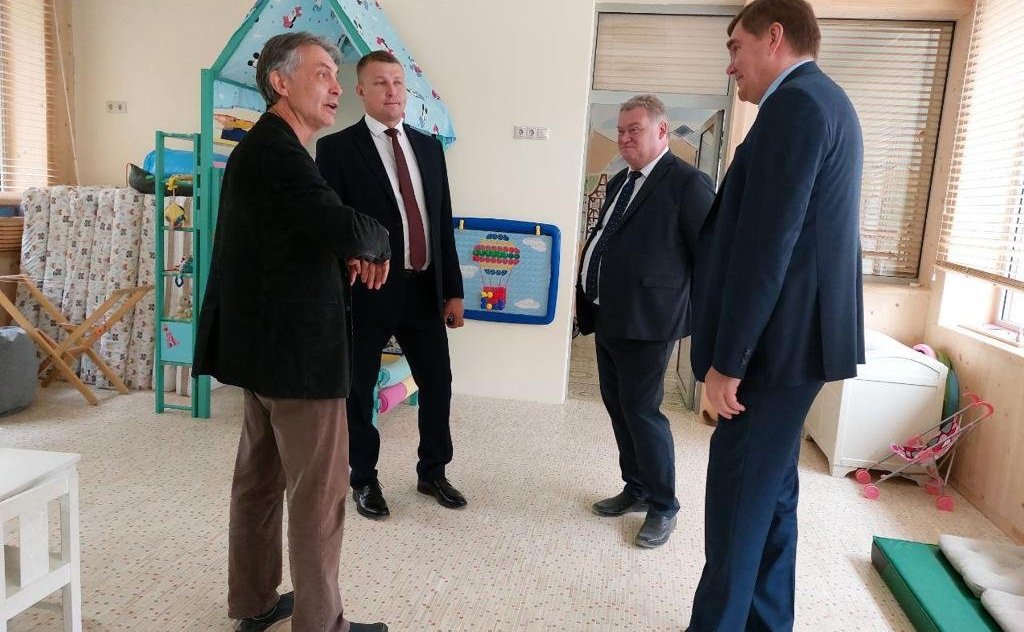 Александр Савин посетил в День знаний Лабораторию гармоничного развития личности в Тарусе