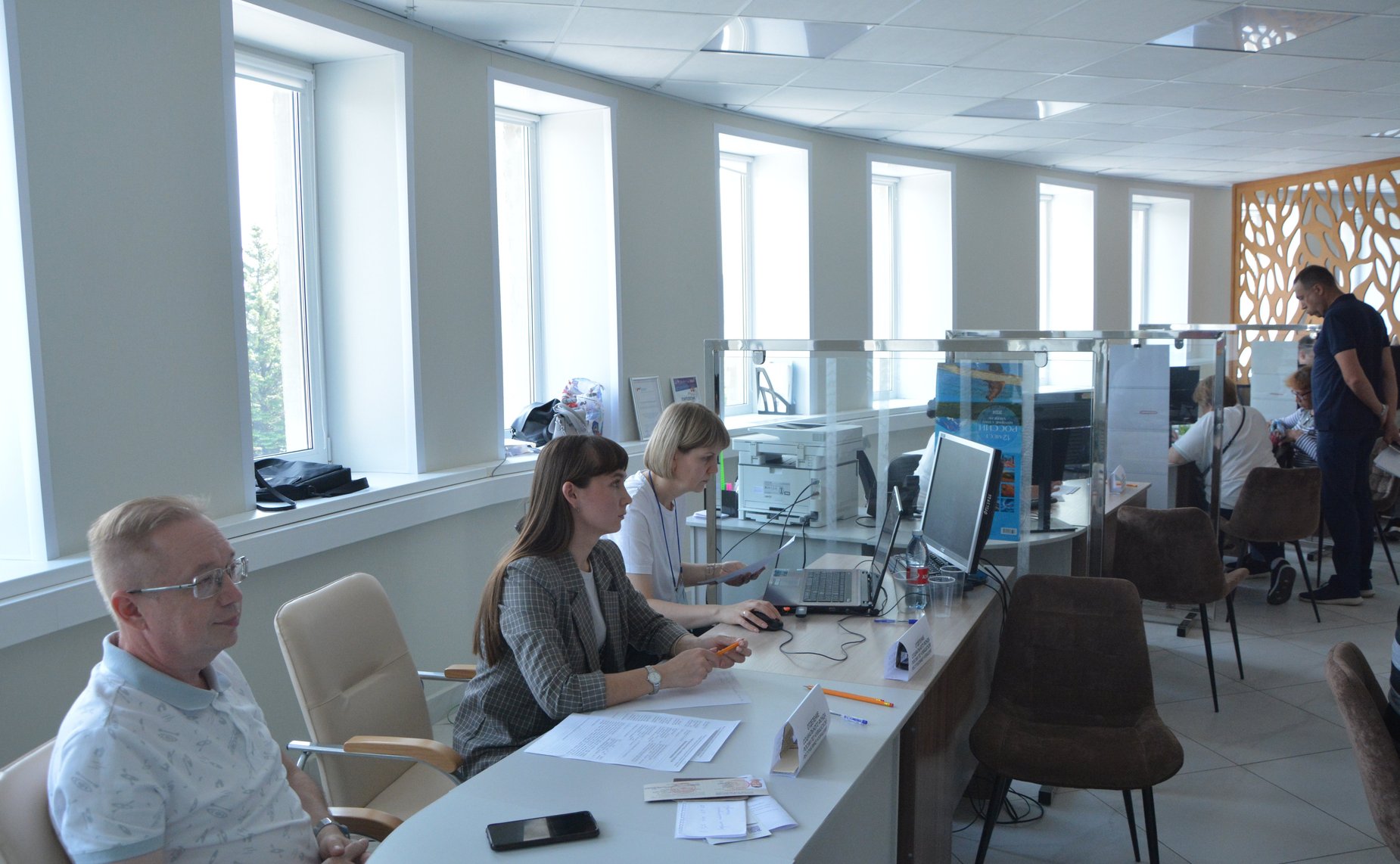 Николай Владимиров в Чувашской Республике вручил удостоверения бойцам СВО