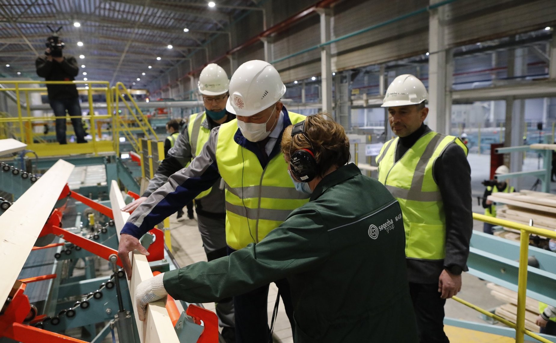 На новом предприятии деревообрабатывающей промышленности Вологодской области — на заводе «Сокол СиЭлТи»