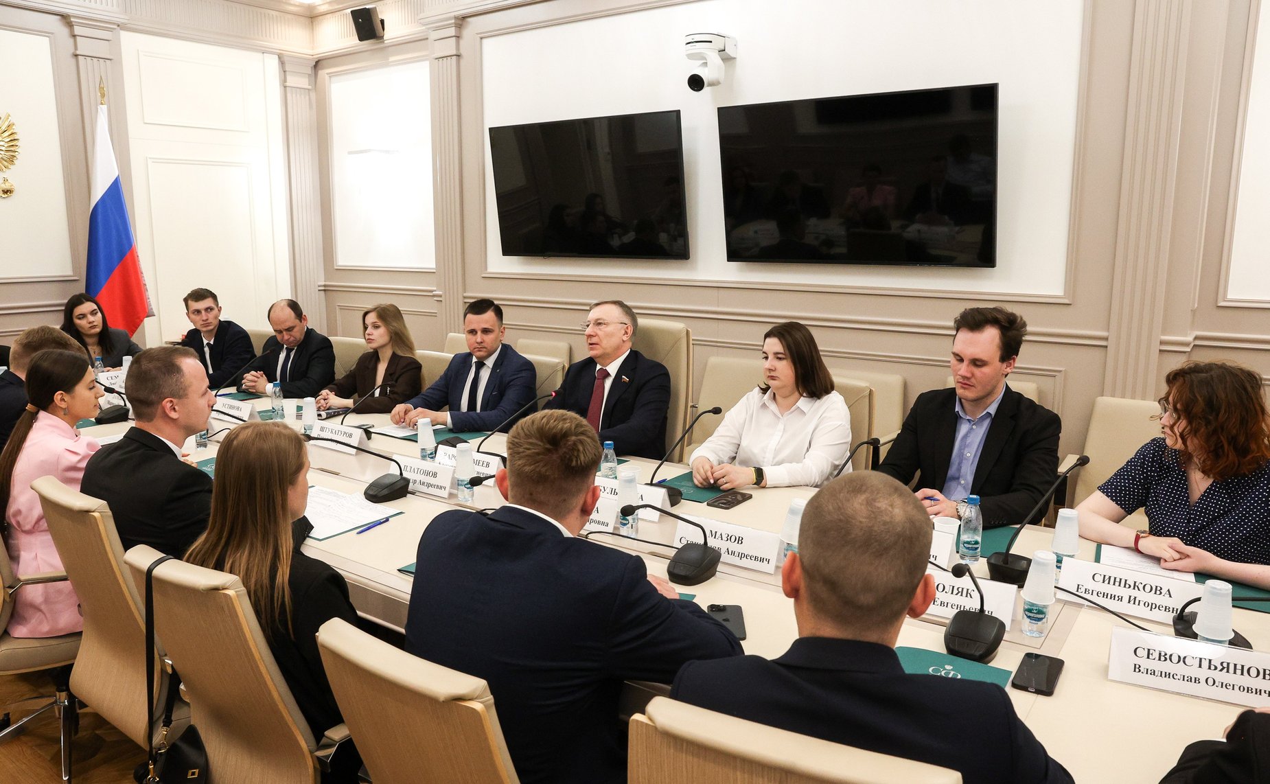 Встреча Александра Варфоломеева с членами молодежного парламента при Тульской областной Думе