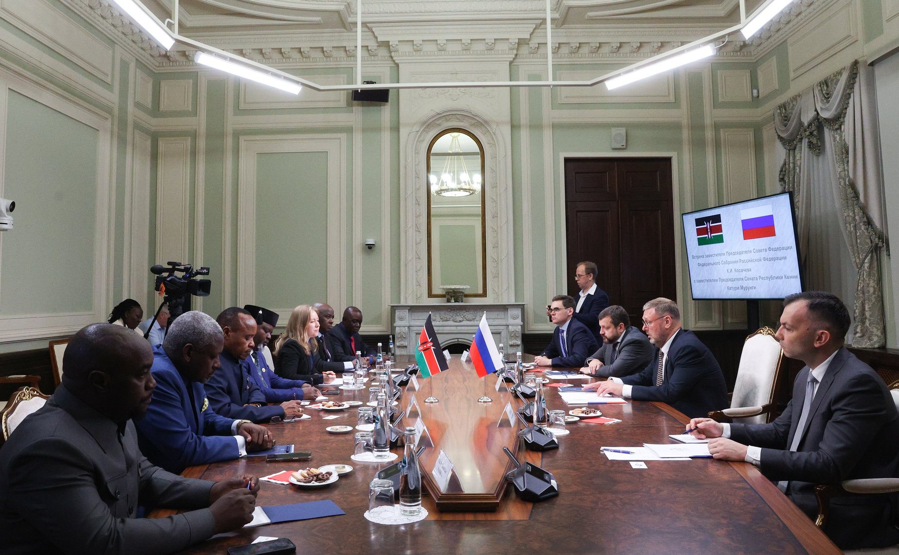Константин Косачев провел встречу с заместителем Председателя Сената Республики Кения Катури Мурунги