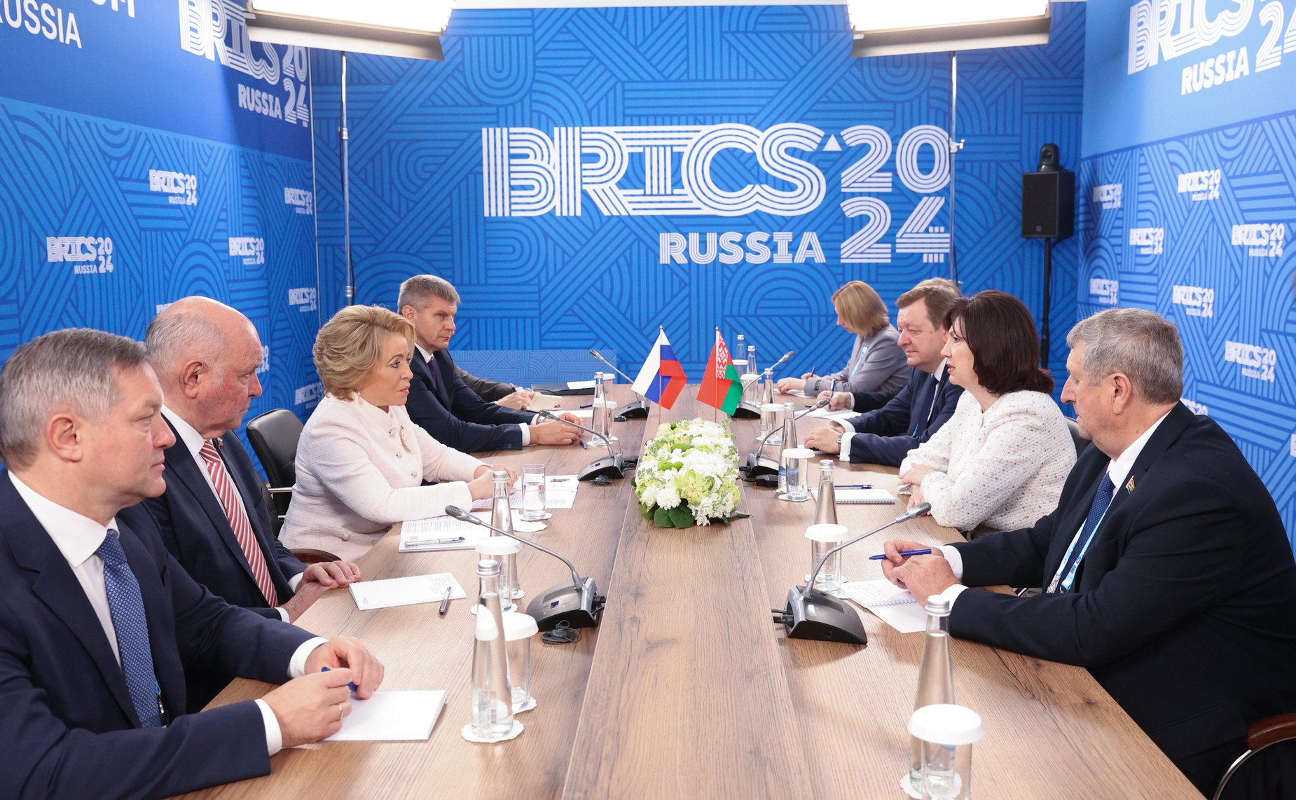 Валентина Матвиенко провела встречу с Председателем Совета Республики Национального собрания Республики Беларусь Натальей Кочановой