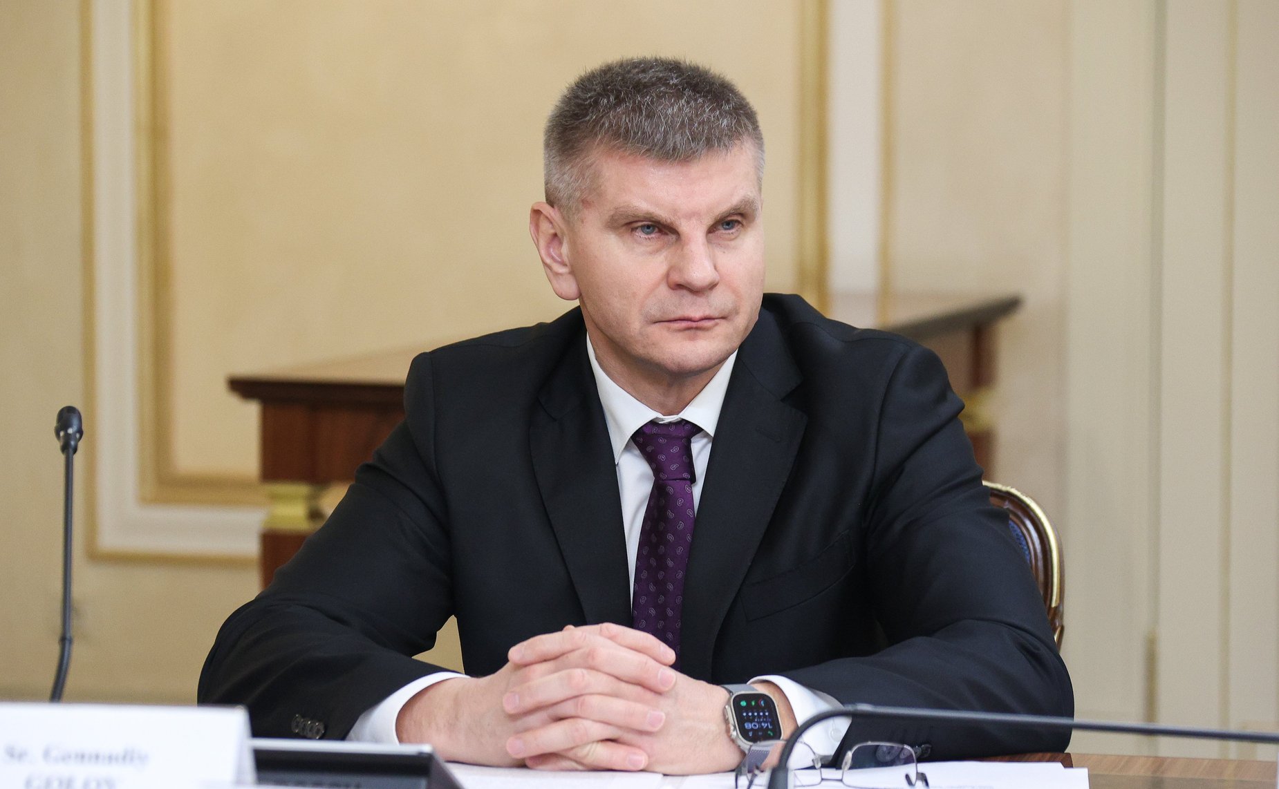 Геннадий Голов