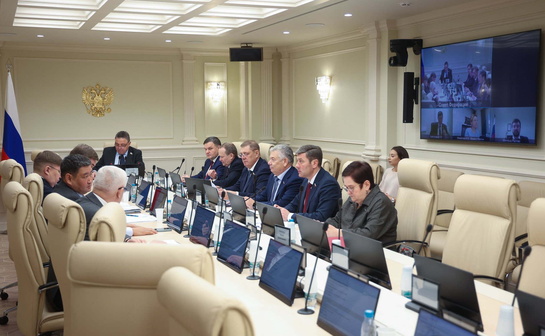 Заседание Комитета Совета Федерации по Регламенту и организации парламентской деятельности