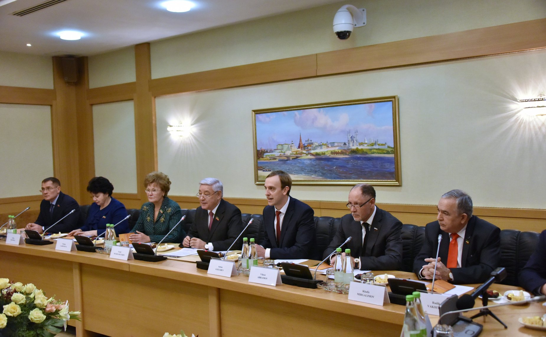 В. Абрамов принял участие во встрече с членами делегации Национального собрания Вьетнама