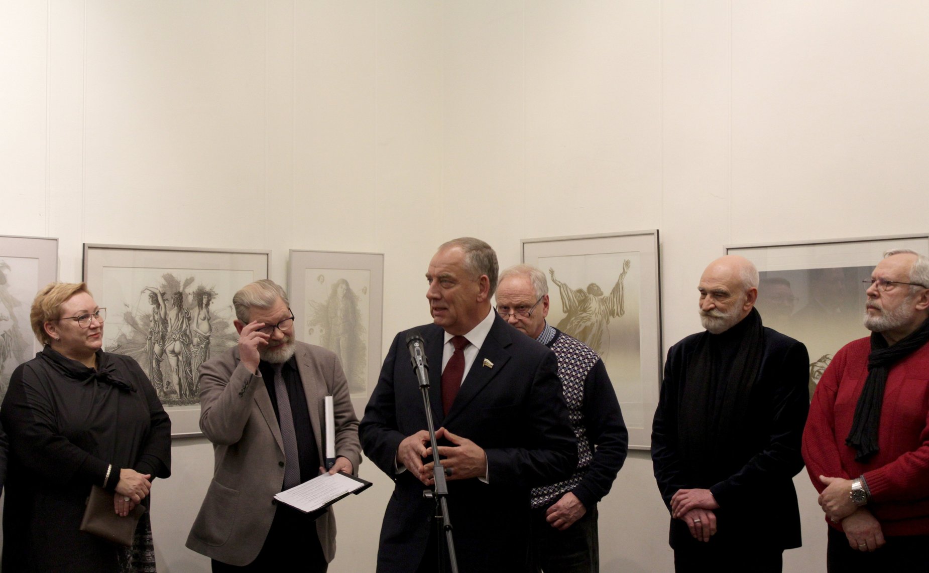 С. Митин открыл выставку Народного художника РФ, члена-корреспондента Российской академии художеств Бориса Непомнящего «Годы»