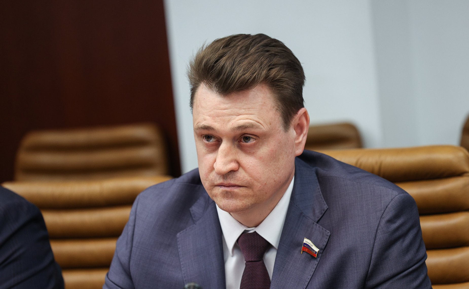 Олег Голов