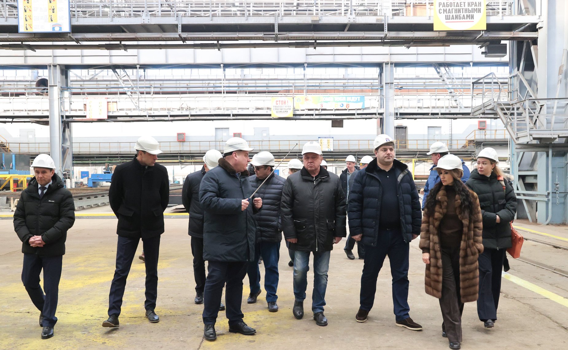 Сенаторы посетили судостроительный завод имени Бутомы в Республике Крым