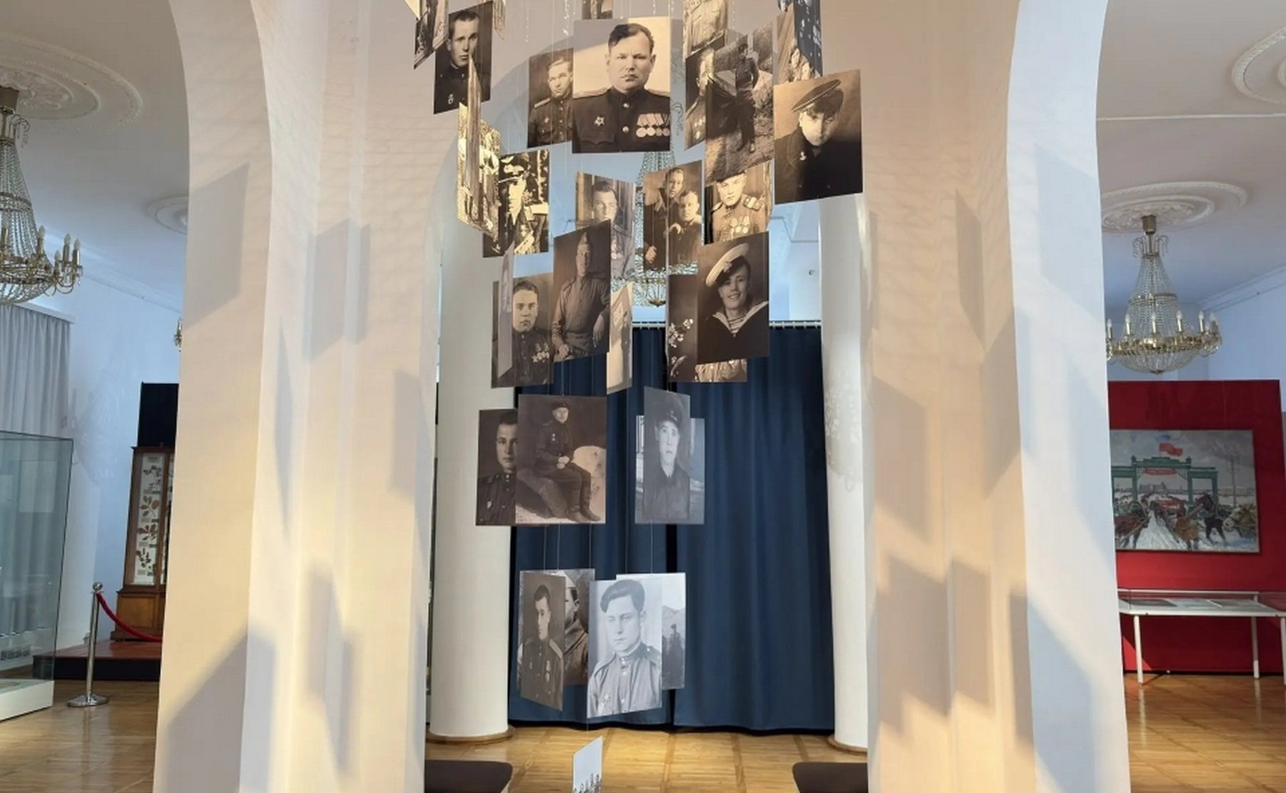 Сергей Мартынов посетил в Йошкар-Оле патриотическую выставку «Тихий фронт»