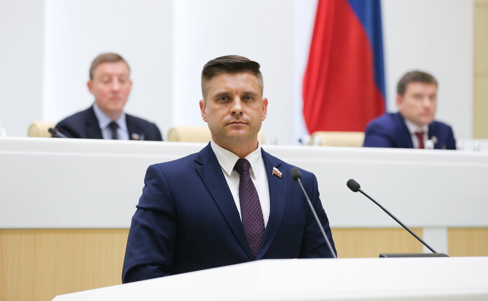 Юрий Архаров