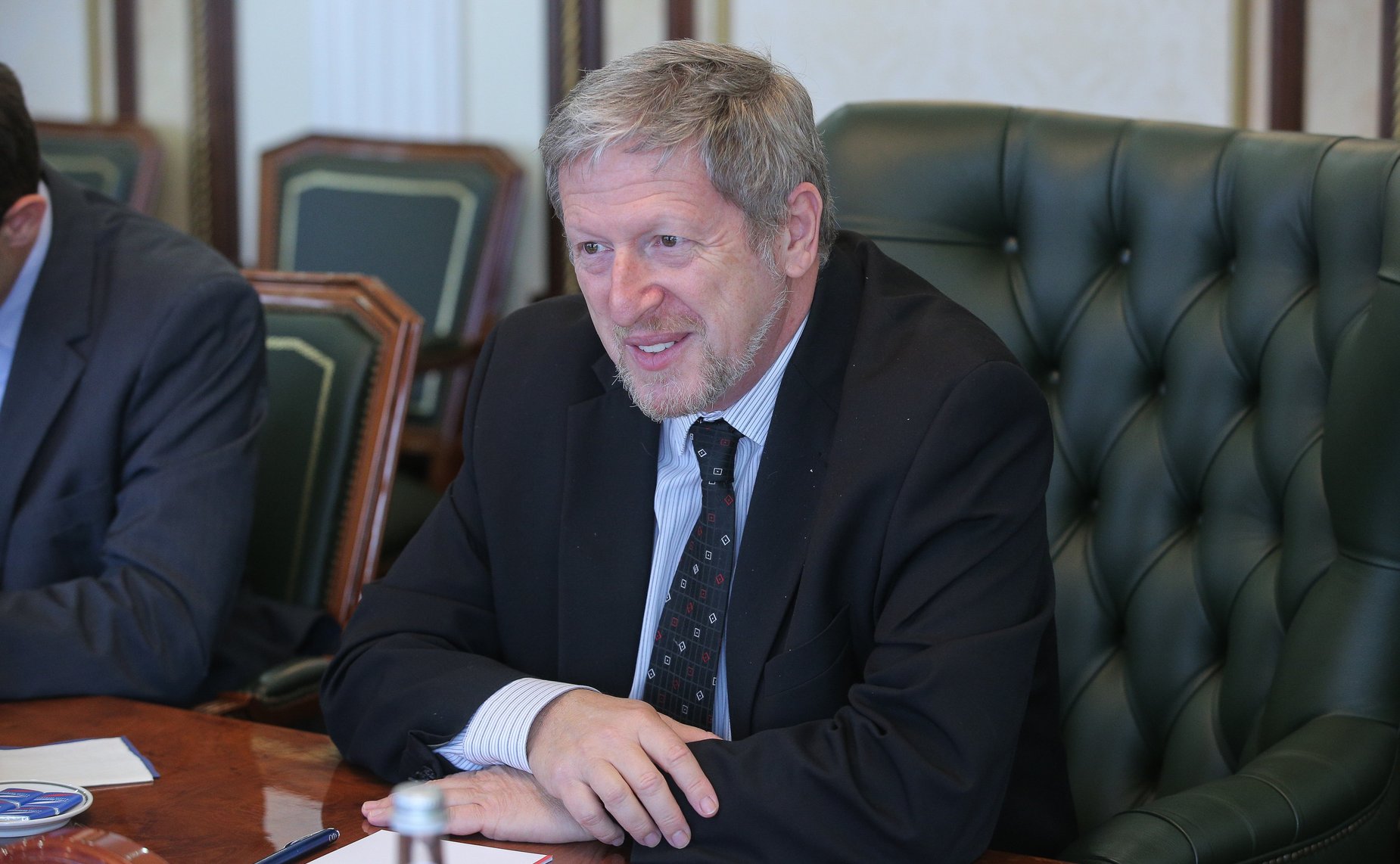 Встреча первого заместителя председателя Комитета СФ по международным делам Владимира Джабарова с Чрезвычайным и полномочным Послом Государства Израиль в РФ Александром Бен Цви