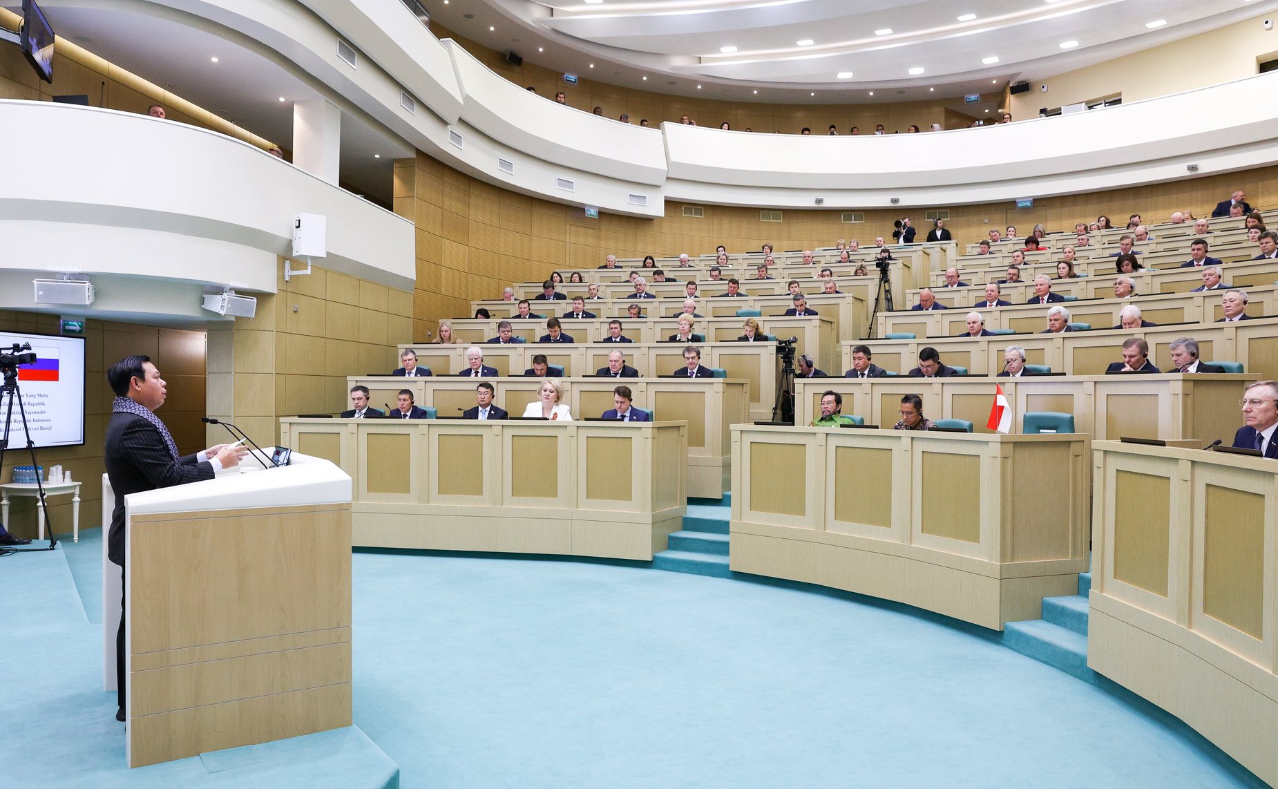 Председатель Совета представителей регионов Республики Индонезии Султан Бактиар Наджамудин