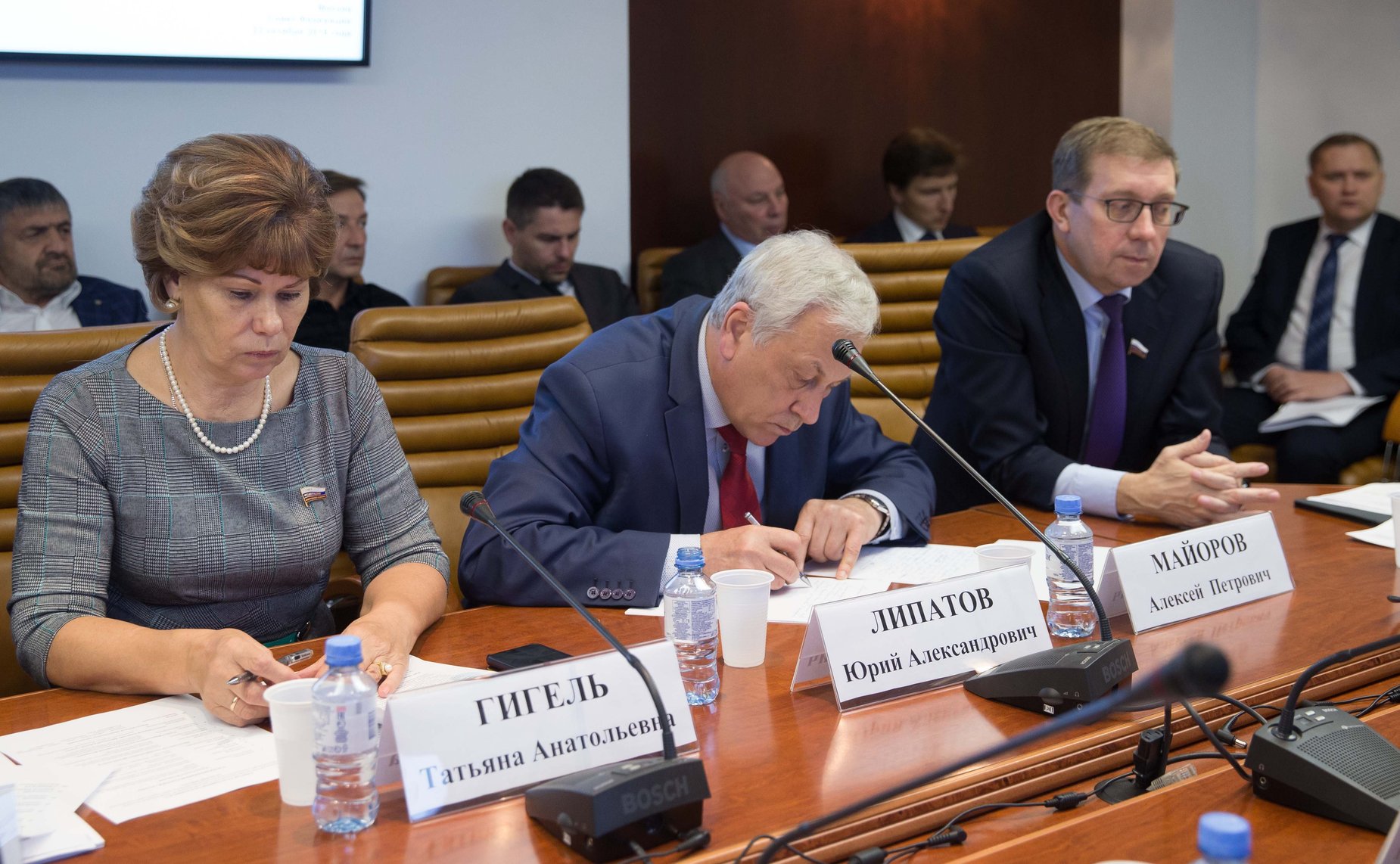 Заседание временной рабочей группы при Комитете СФ по экономической политике по совершенствованию законодательства РФ в сфере защиты прав потребителей