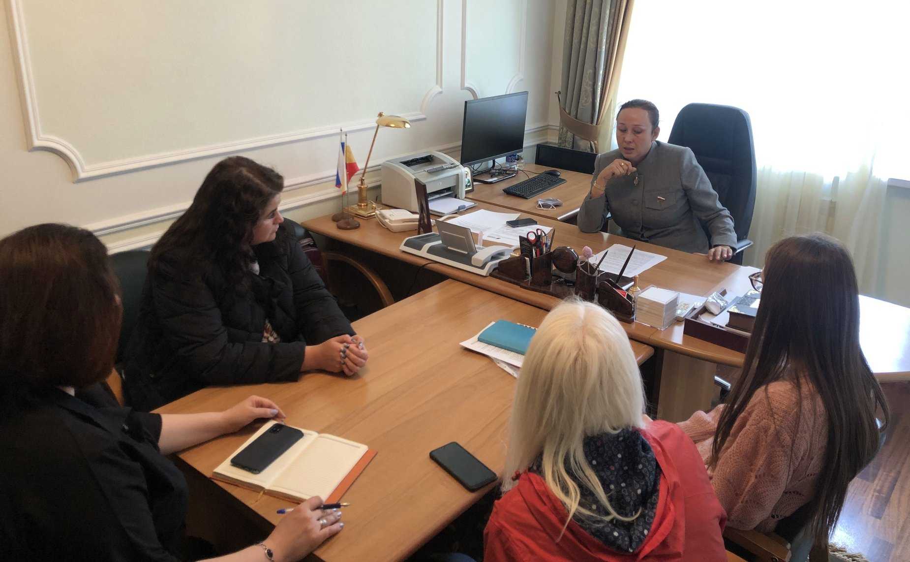 Ирина Петина встретилась с организатором частного приюта для бездомных животных «Спасибо за жизнь», руководителем приюта «Путь домой» и волонтерами