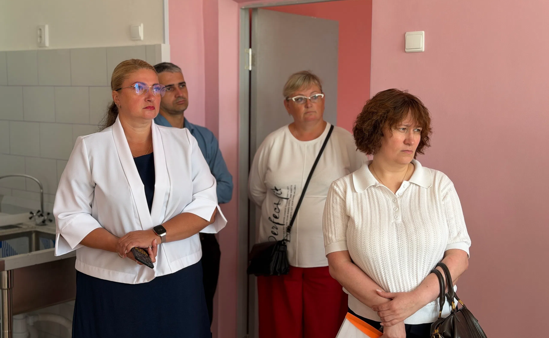 Роман Маслов проинспектировал ход капитального ремонта в детском саду «Солнышко» в посёлке Тоншалово Череповецкого округа