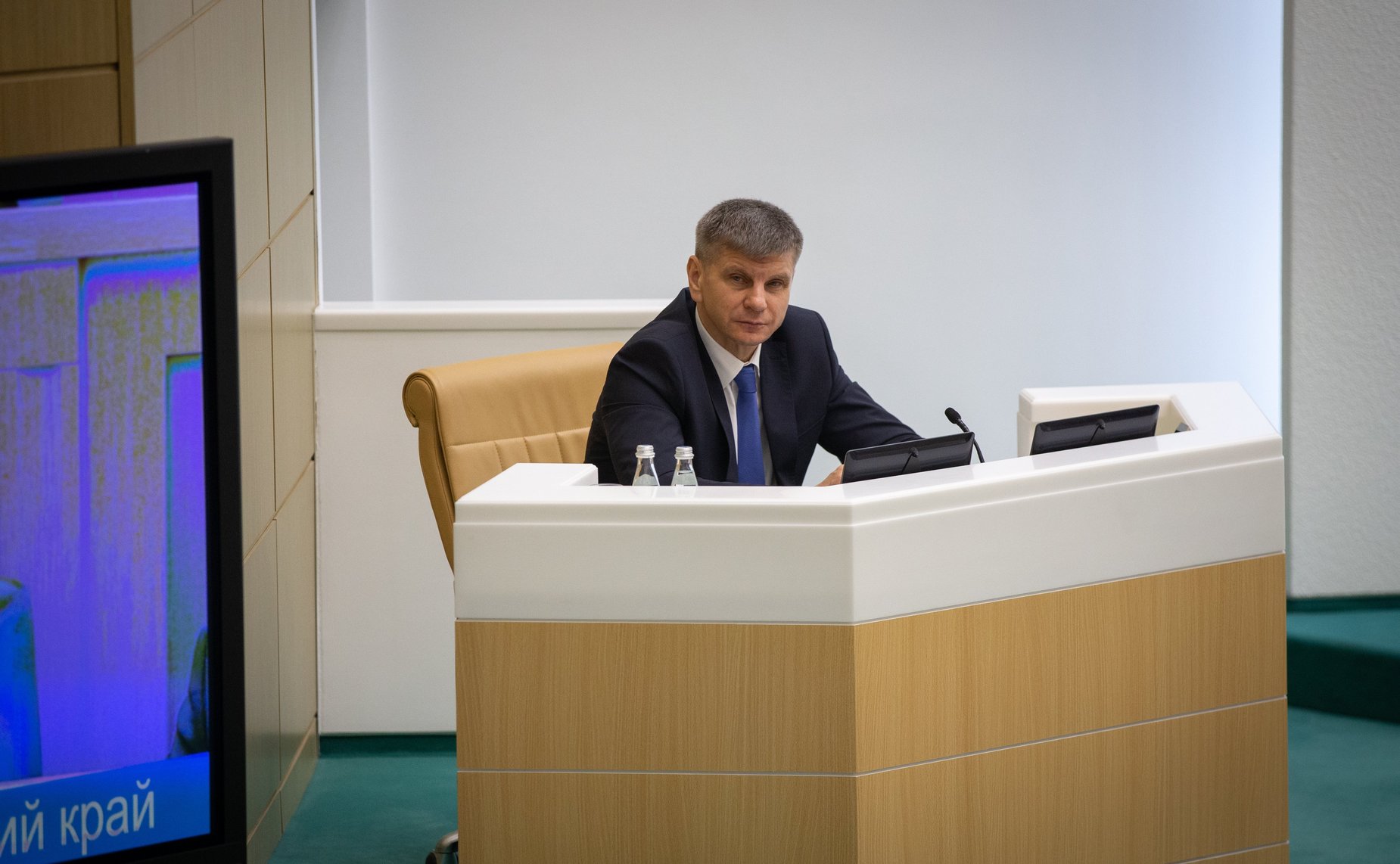 Геннадий Голов