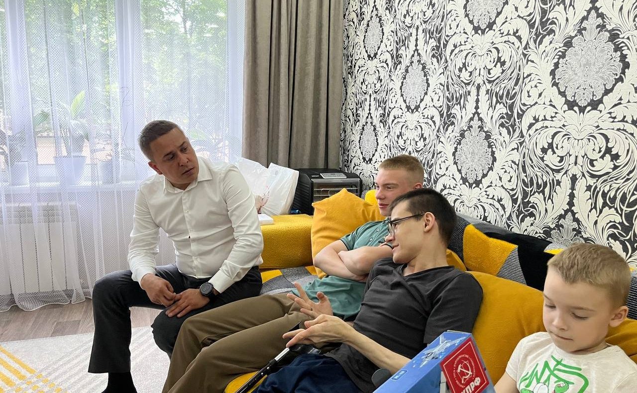 Айрат Гибатдинов по случаю празднования Международного Дня защиты детей посетил ряд детских социальных учреждений