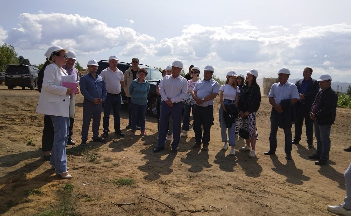 Сергей Михайлов провел совещание по вопросу строительства школы в городе Нерчинске Забайкальского края