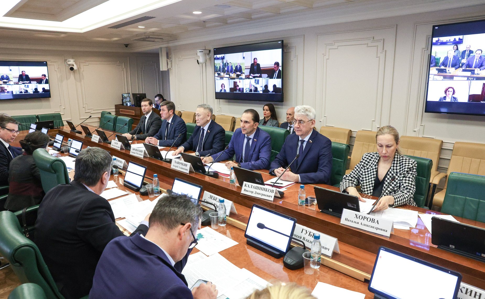 Круглый стол Комитета Совета Федерации по экономической политике на тему «О регулировании тарифов на электрическую энергию в субъектах Российской Федерации, входящих в состав Дальневосточного федерального округа»