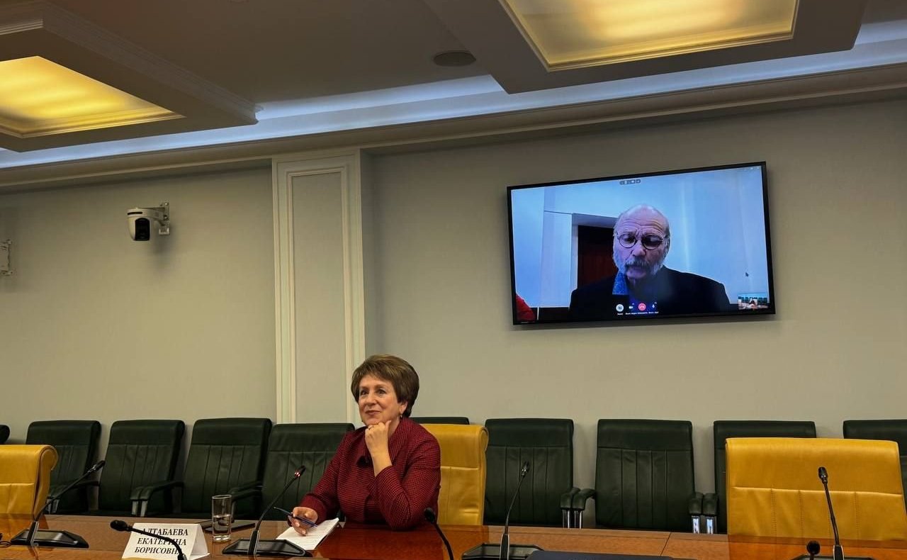 Екатерина Алтабаева провела приём граждан в режиме видеосвязи по вопросам социальной поддержки