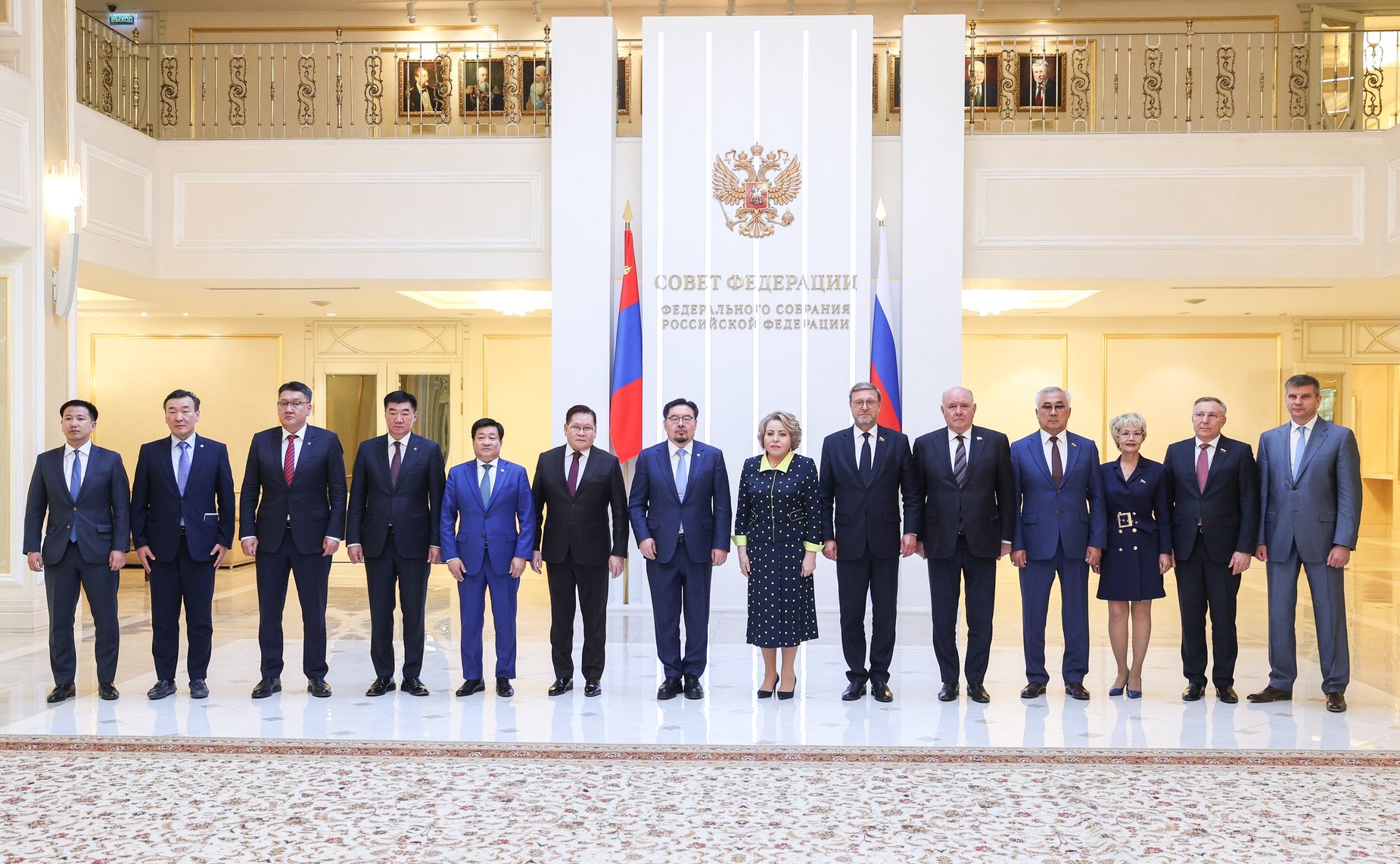 Валентина Матвиенко провела встречу с Председателем Великого Государственного Хурала Монголии Гомбожавыном Занданшатаром