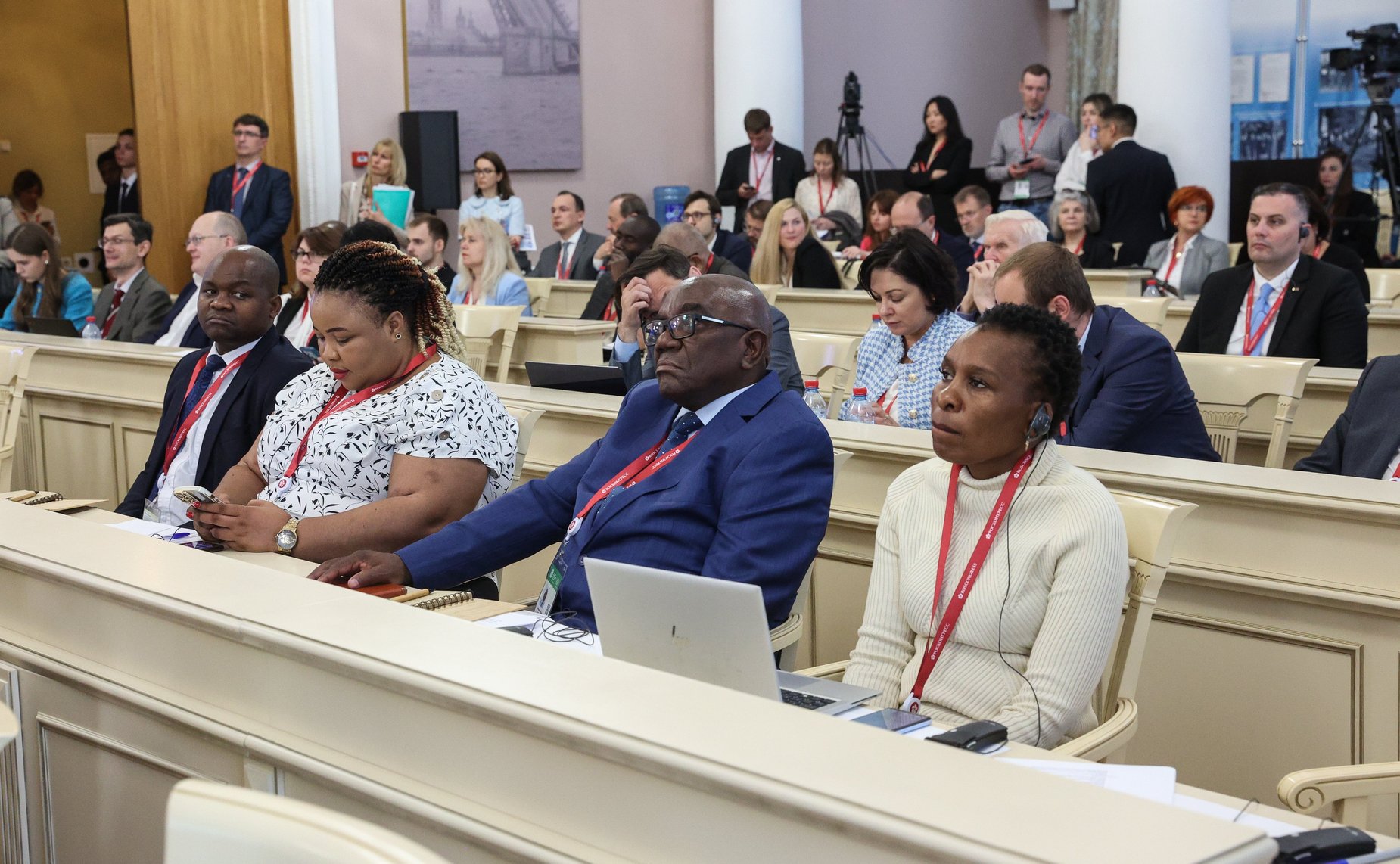 Круглый стол «Климат: новые вызовы столетия» в рамках X Невского международного экологического конгресса