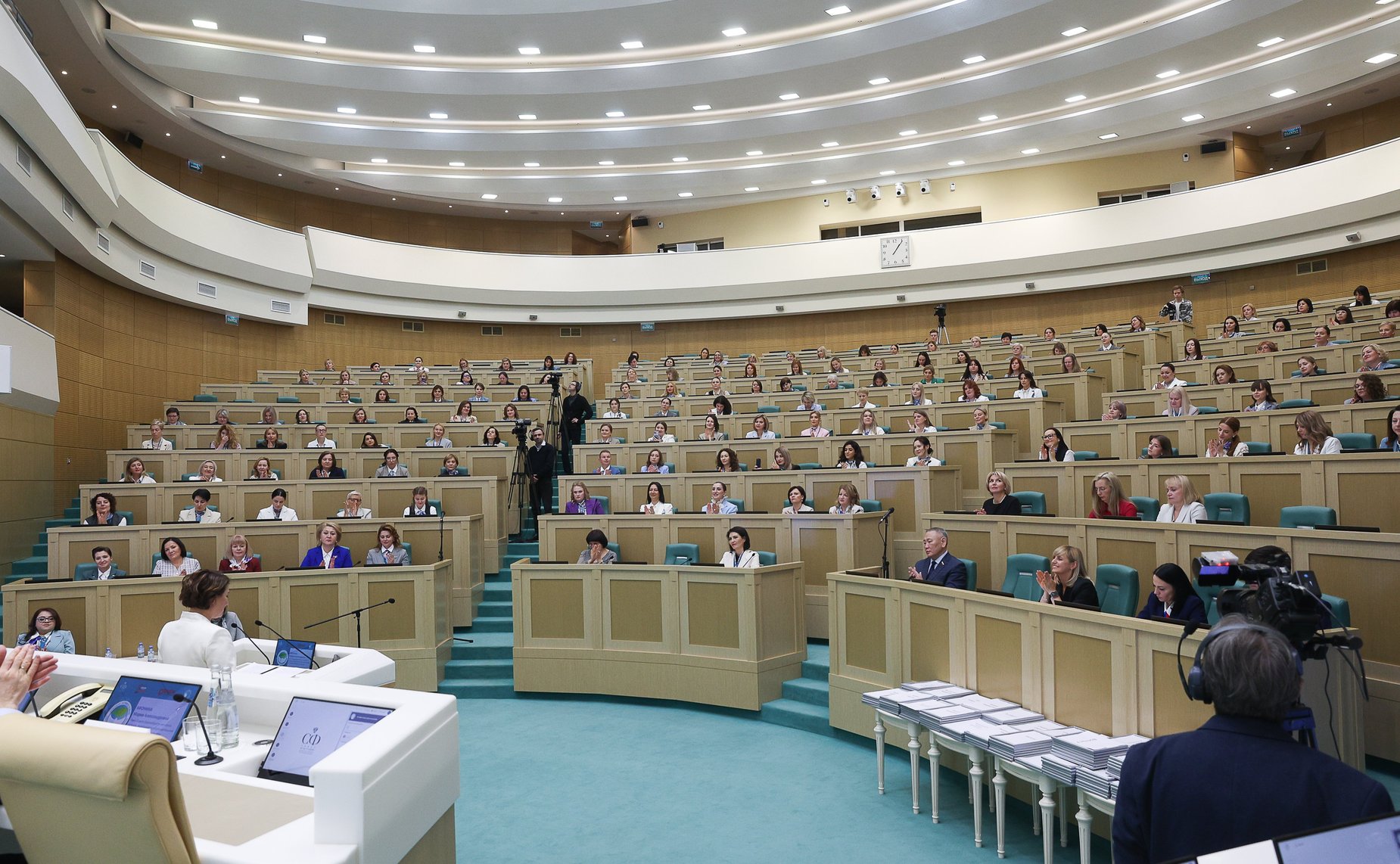 Торжественное мероприятие, посвященное подведению итогов второго международного потока образовательной программы «Женщина-лидер»