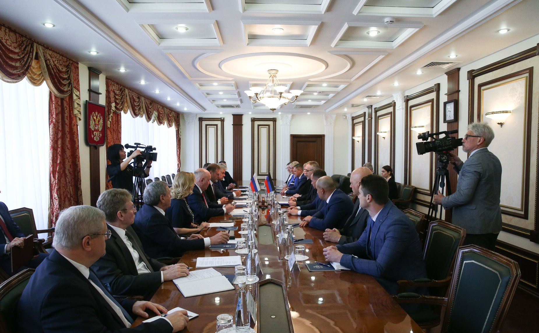 Встреча заместителя Председателя Совета Федерации Константина Косачева с Председателем Народного Совета Донецкой Народной Республики Владимиром Бидёвкой