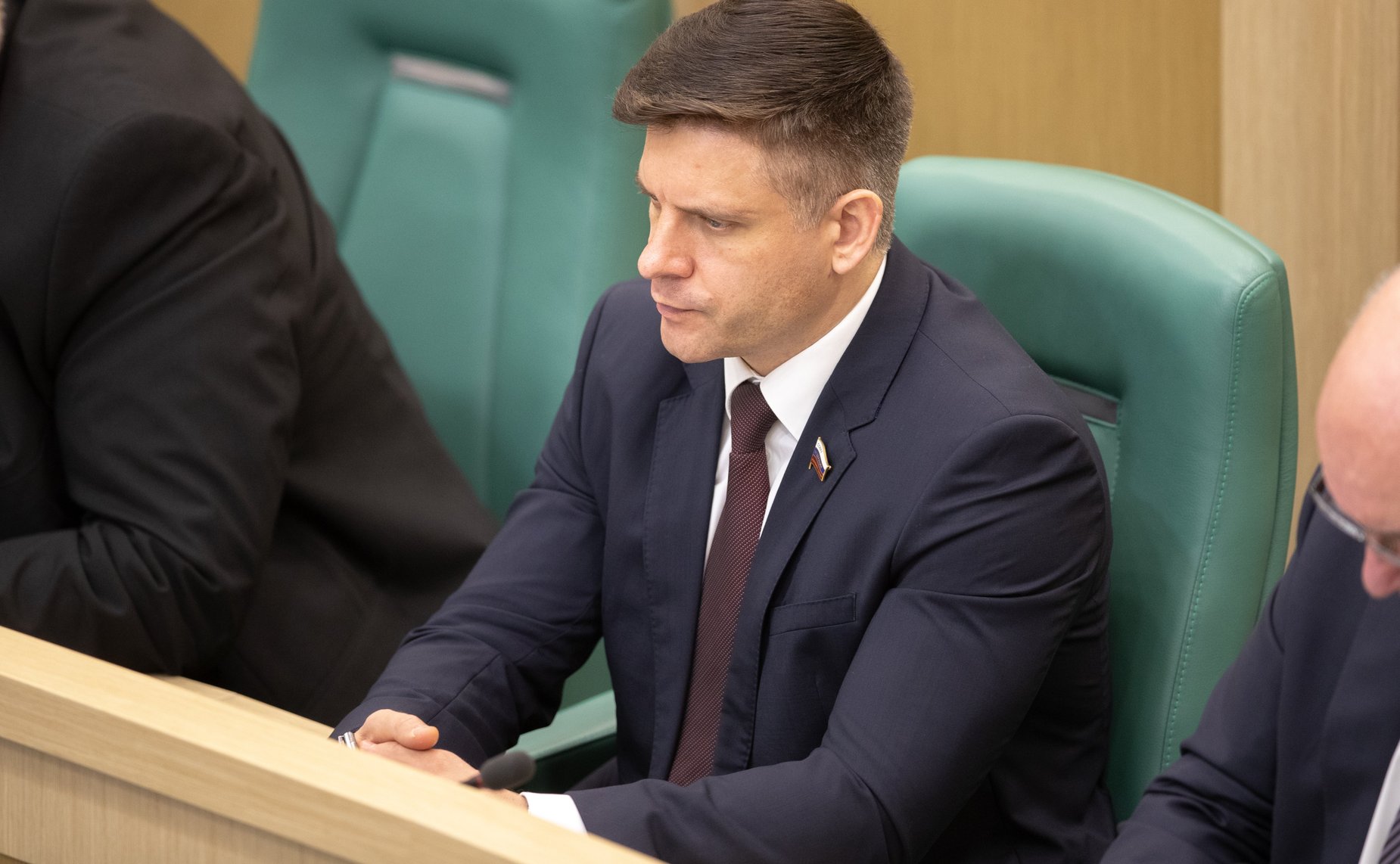 Юрий Архаров