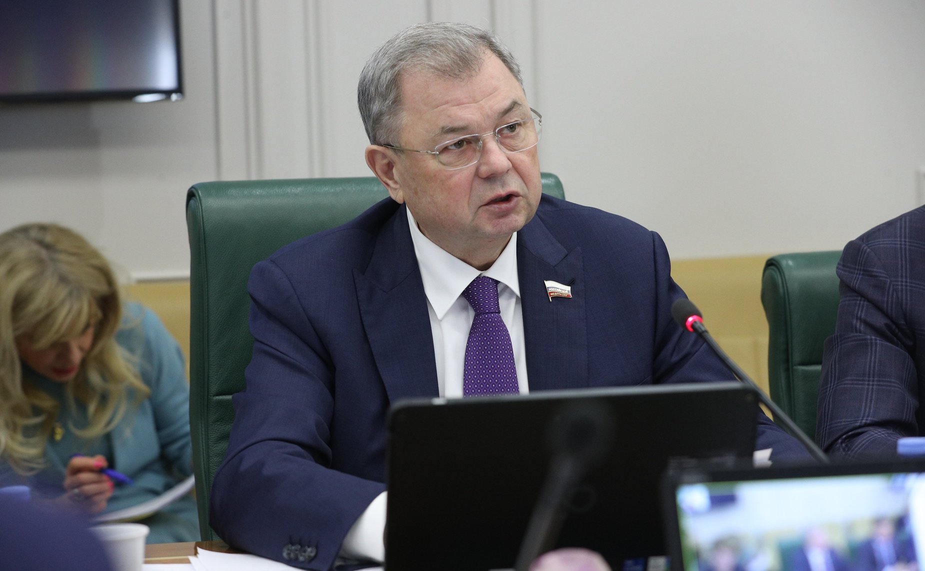 Анатолий Артамонов