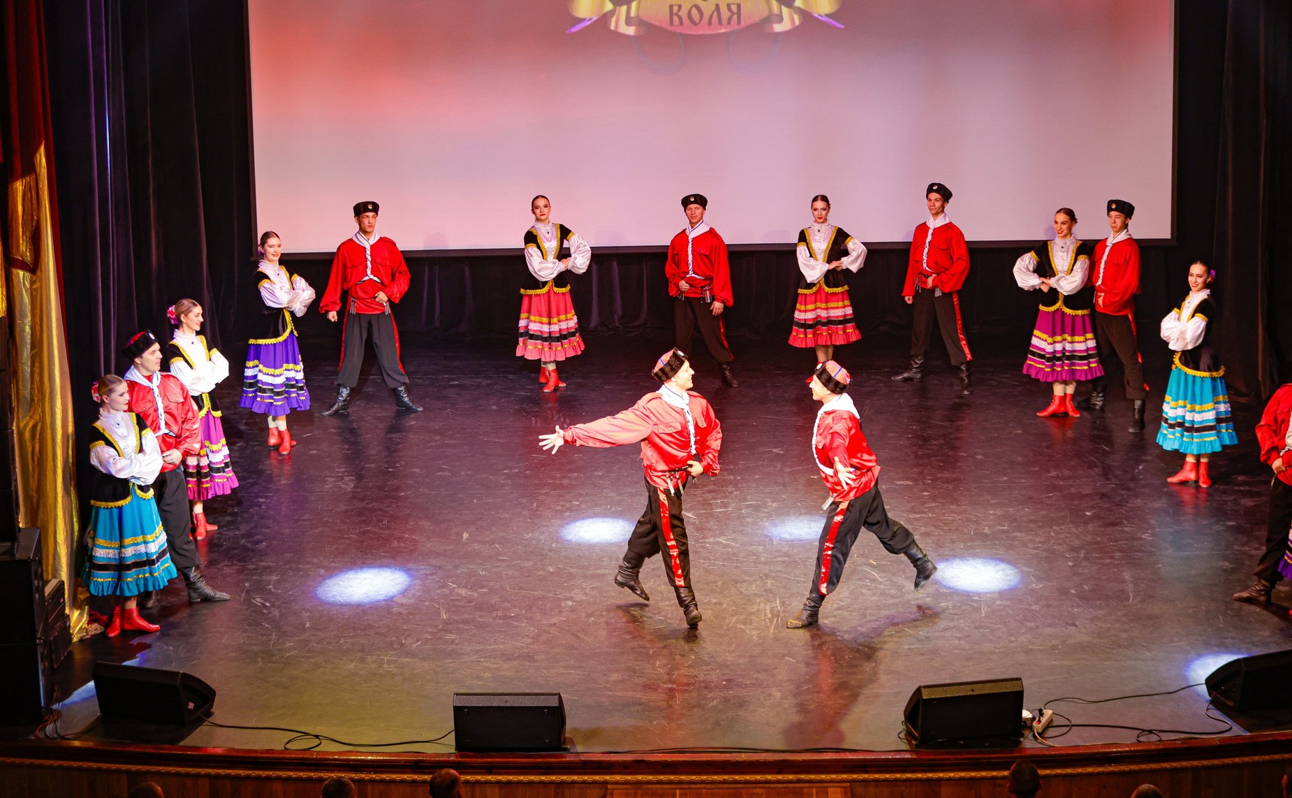 Торжественная церемония закрытия Года защитника Отечества, посвященного 80-летию Победы прошла в Курской государственной филармонии