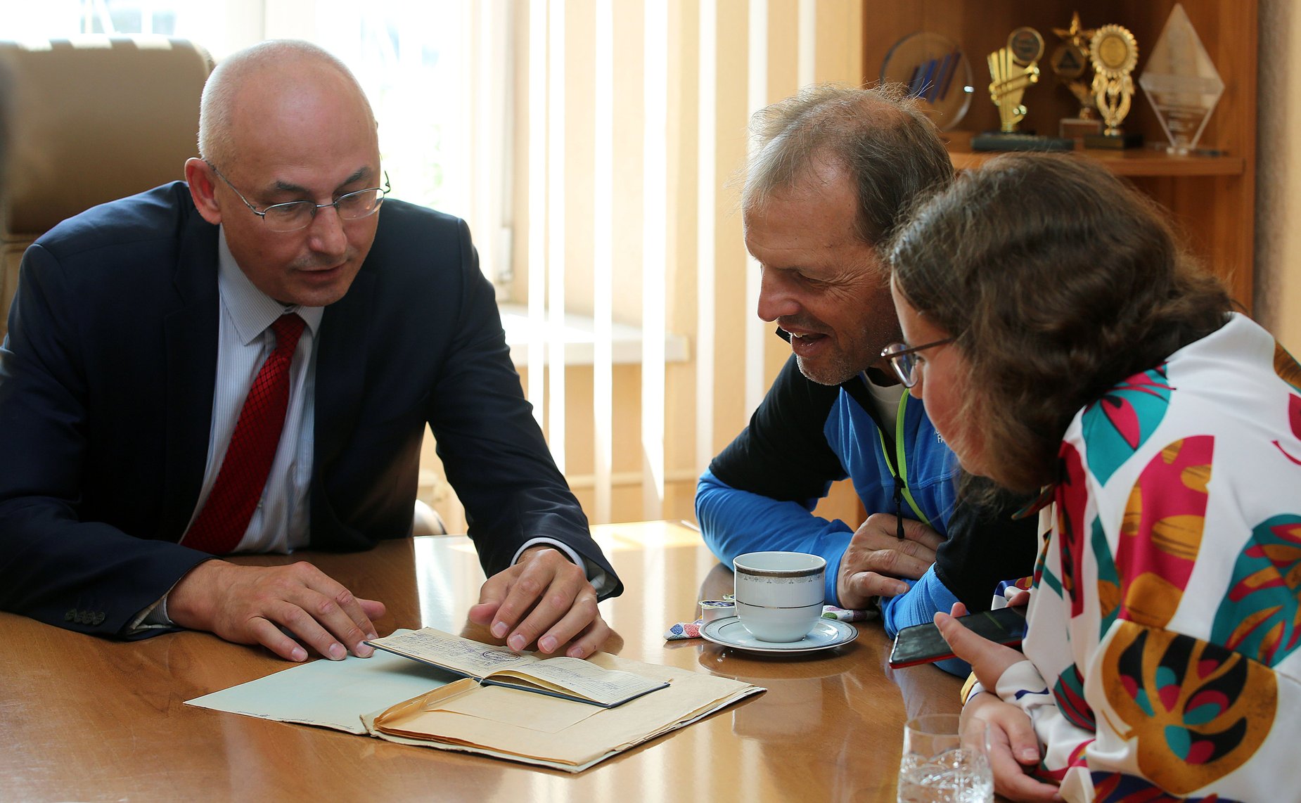 Маргарита Павлова приняла участие в открытии мемориальной доски южноуральцу Анатолию Букрееву